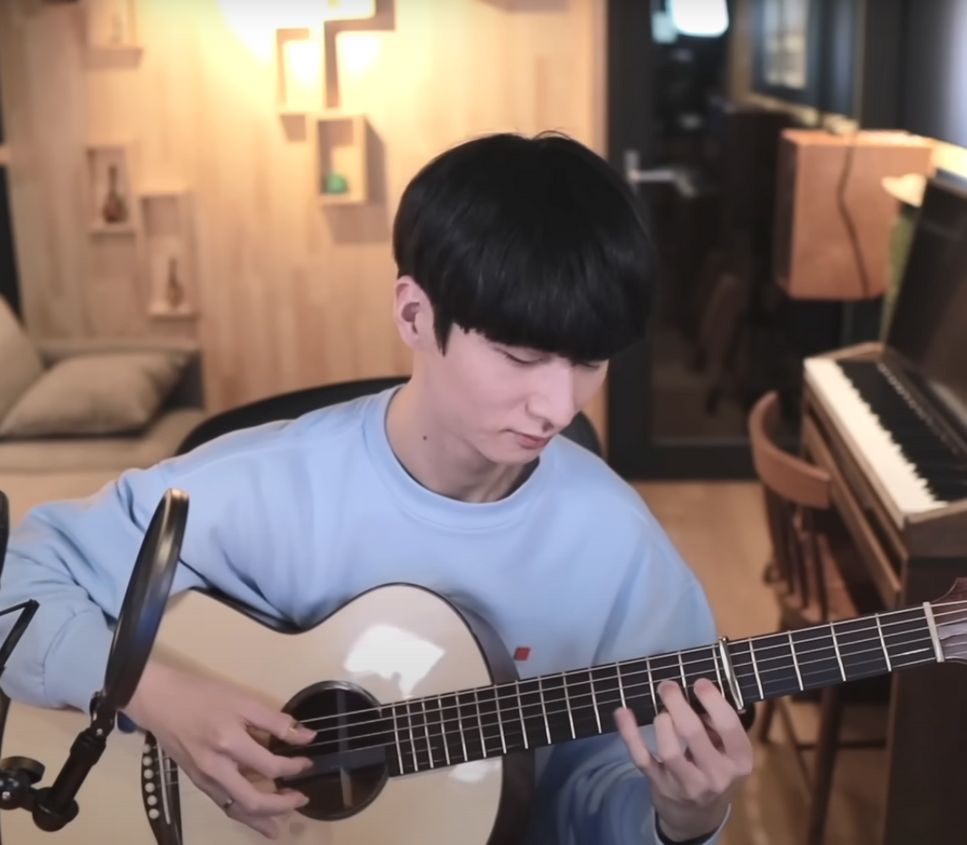 arr by Sungha Jung - River flows in you(E key) by ETin