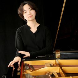 Pianist Hyun